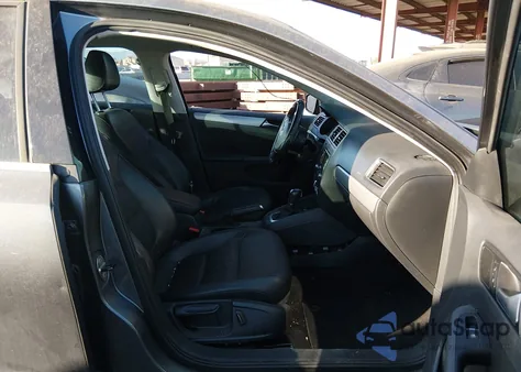 2014 Volkswagen Jetta 1.8T Se from USA, damaged, VIN 3VWD07AJ2EM213910